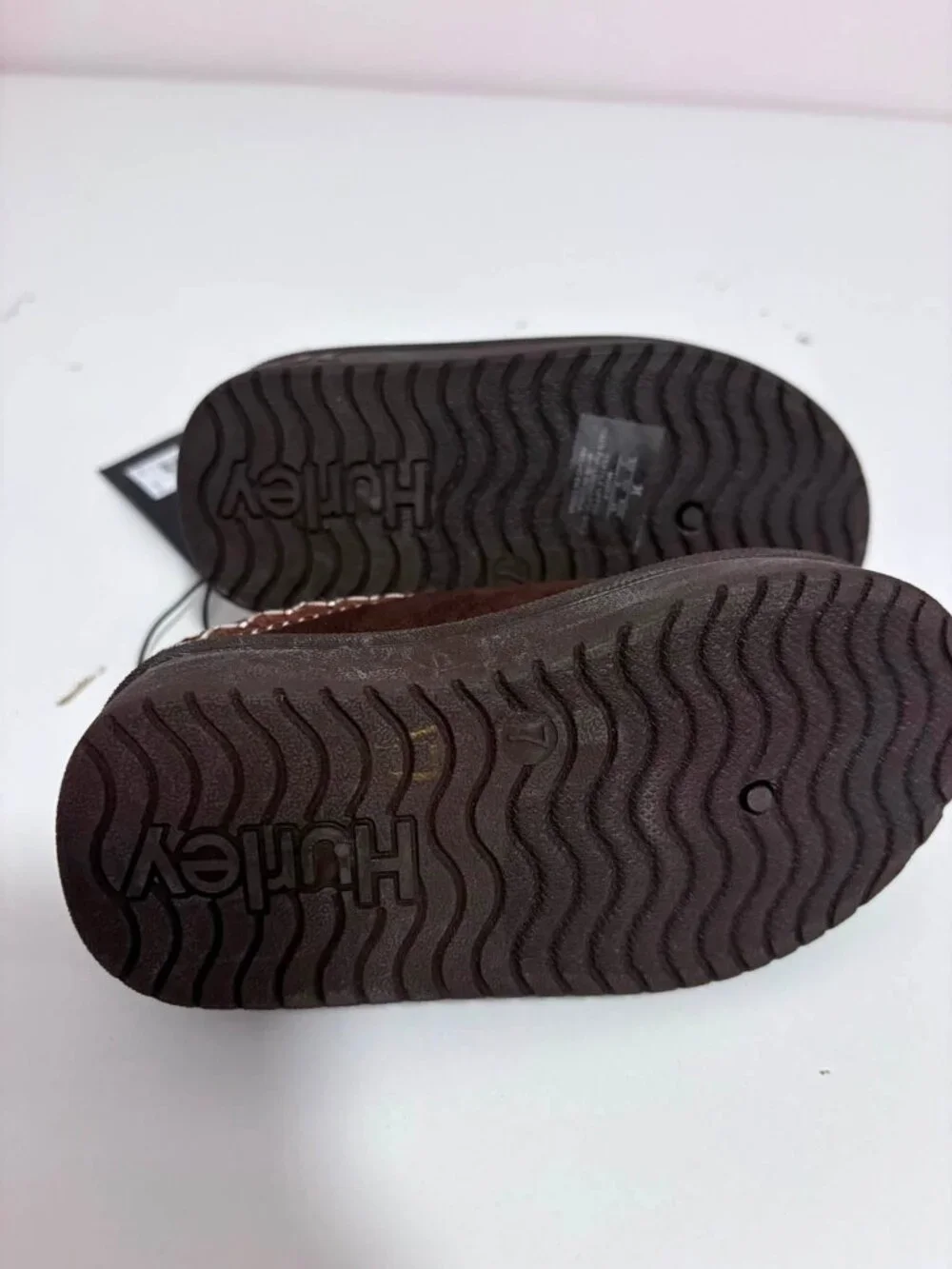 Hurley Women's Cozy Faux Suede Slippers Brown